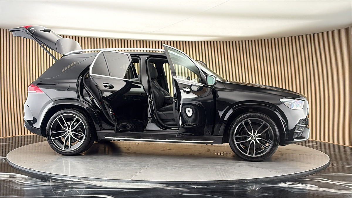 More views of Mercedes-Benz GLE