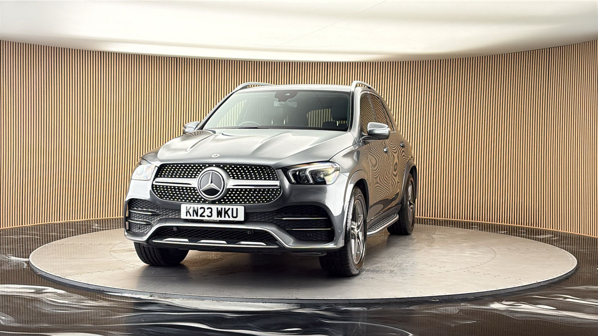 More views of Mercedes-Benz GLE