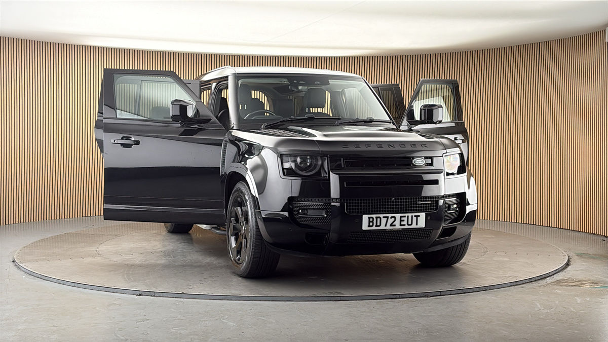 More views of Land Rover Defender 110