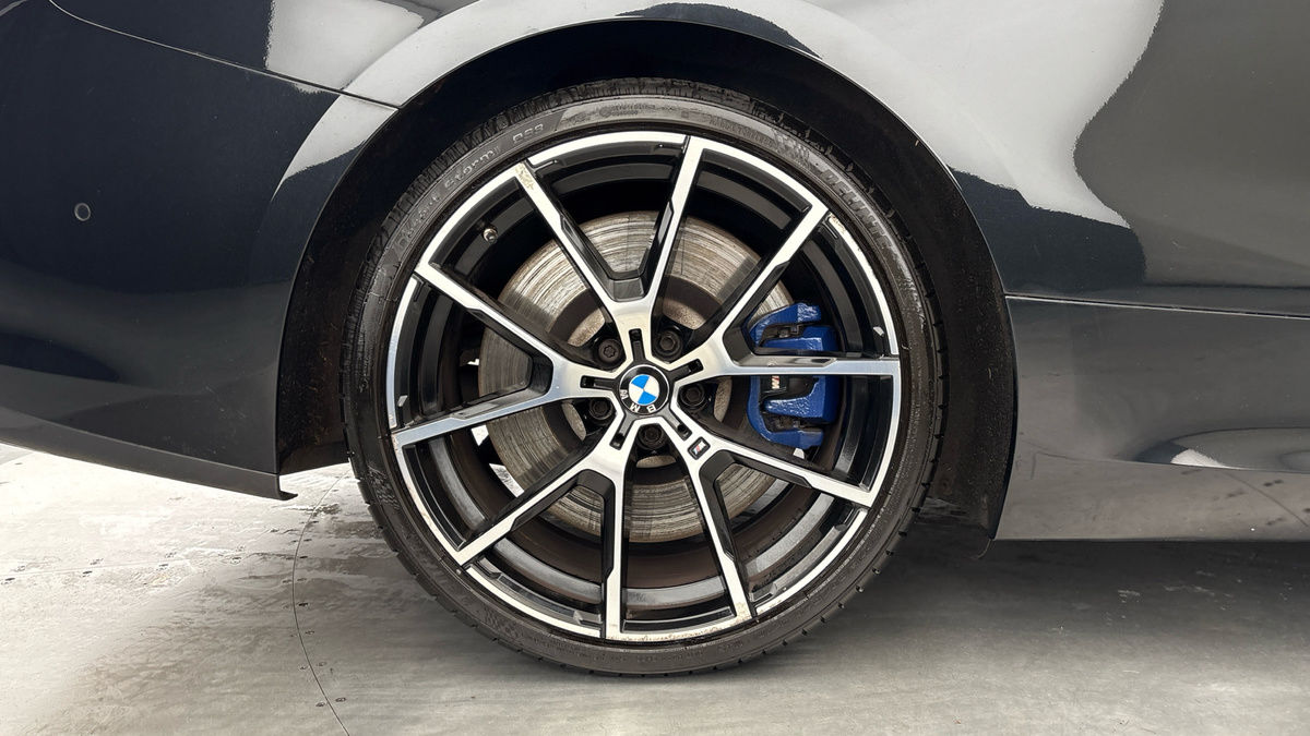 BMW 8 Series Image 10