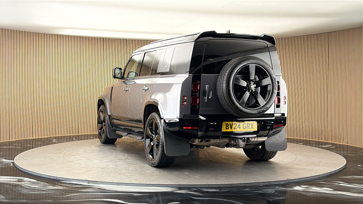 More views of Land Rover Defender 110