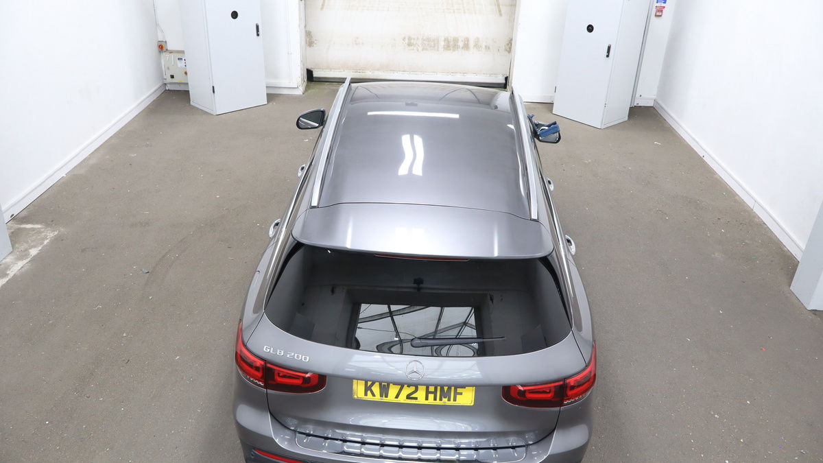 Mercedes-Benz GLB Image 8