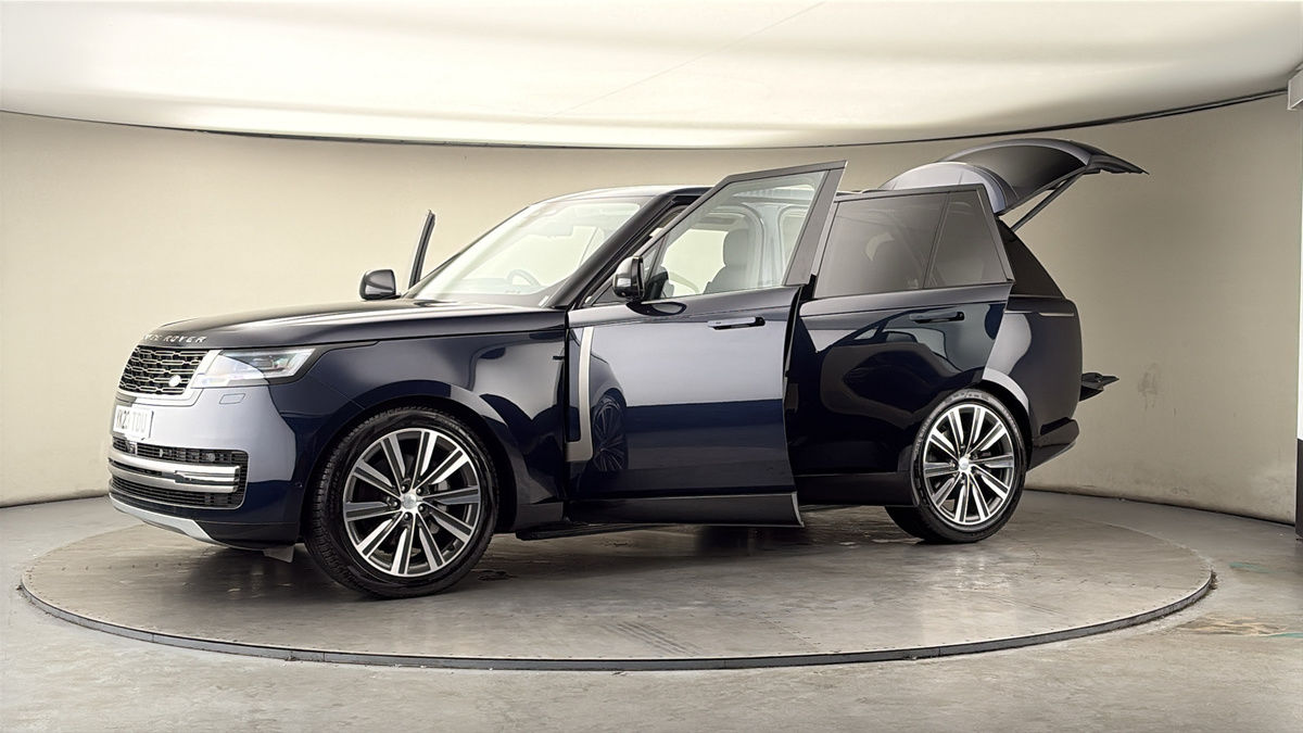 More views of Land Rover Range Rover