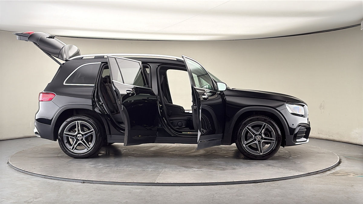 More views of Mercedes-Benz GLB