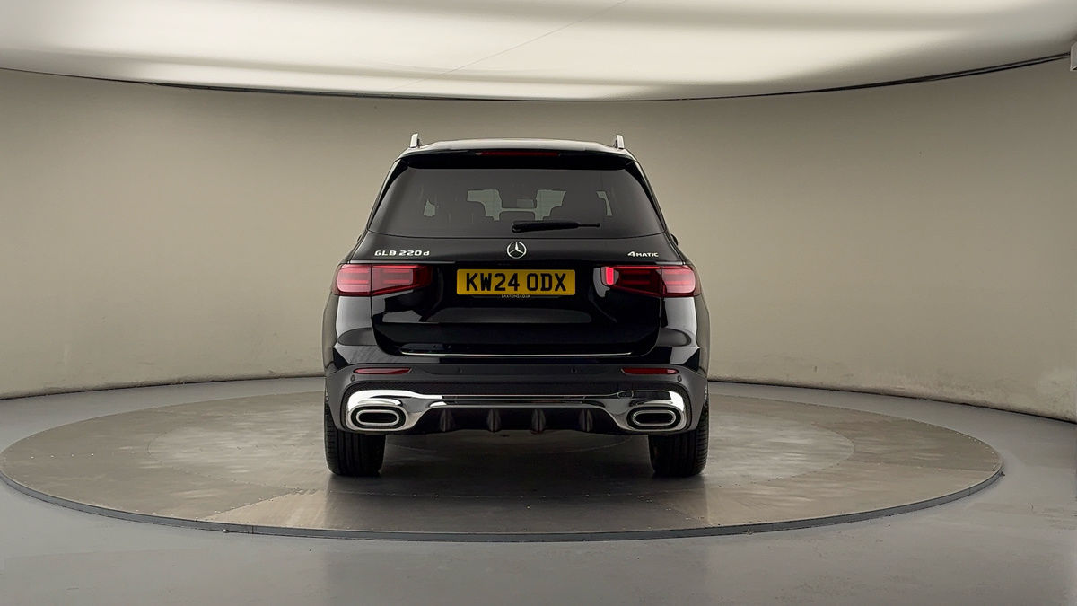 Mercedes-Benz GLB Image 4