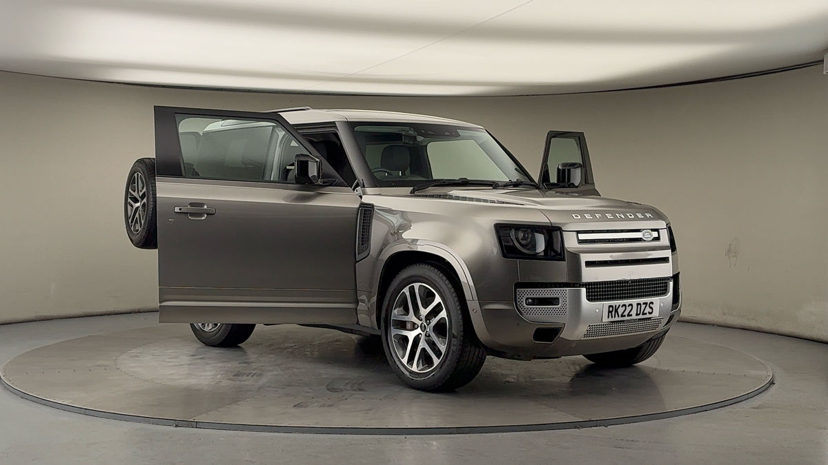 More views of Land Rover Defender 90