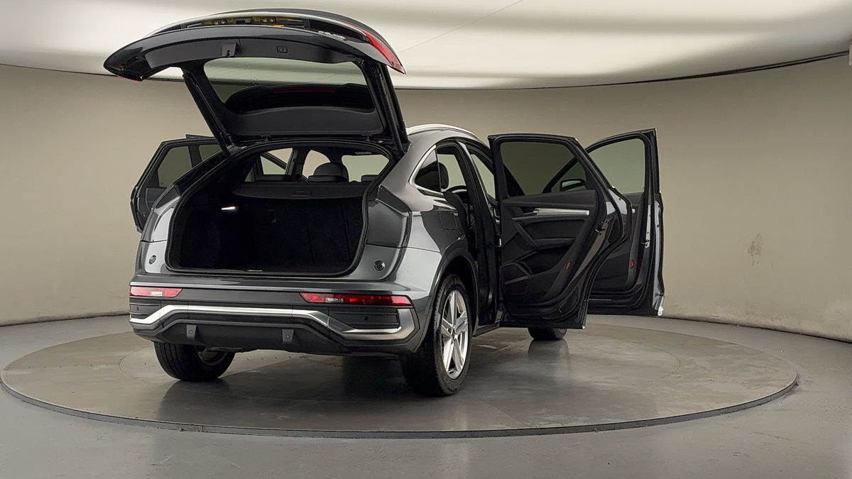 More views of Audi Q5