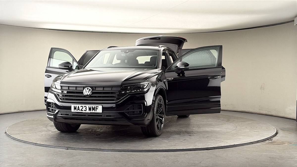 More views of Volkswagen Touareg