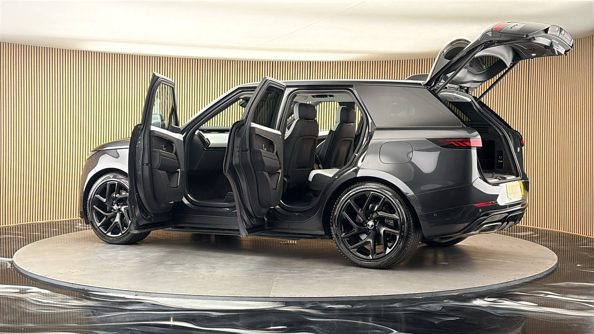 More views of Land Rover Range Rover Sport