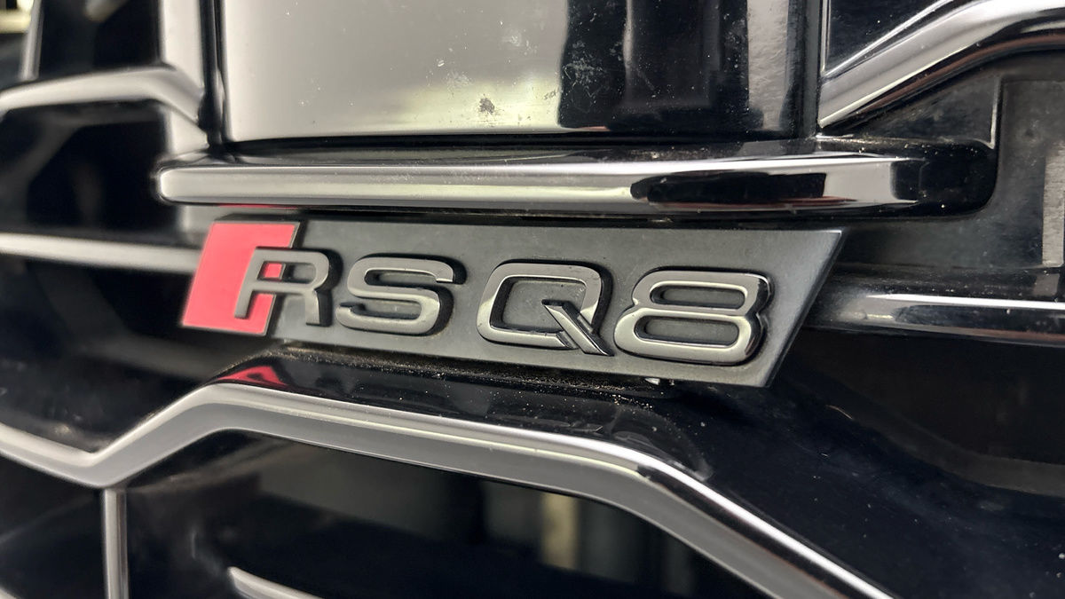 Audi RSQ8 Image 28