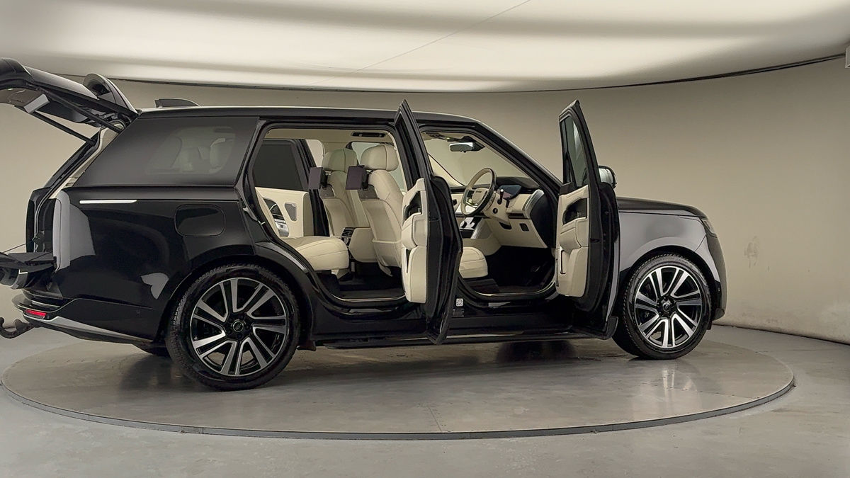 More views of Land Rover Range Rover