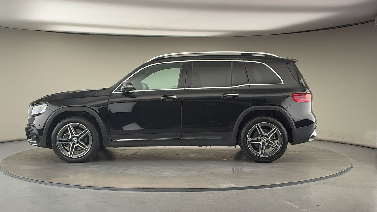 Mercedes-Benz GLB Image 15