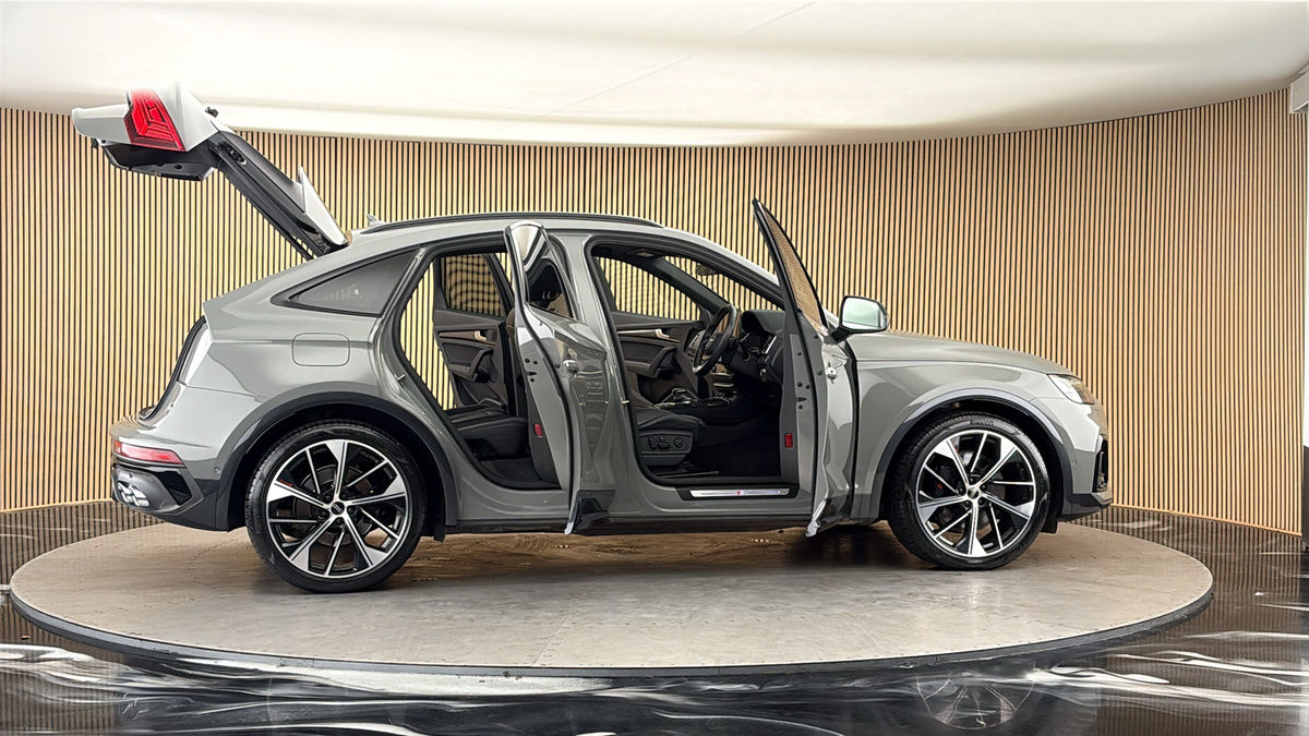 More views of Audi SQ5