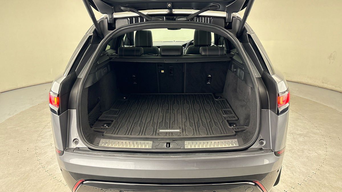 Land Rover Range Rover Velar Image 11