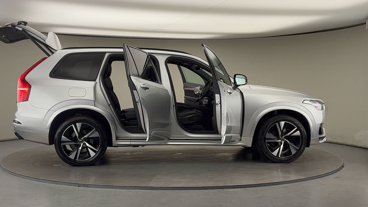 More views of Volvo XC90