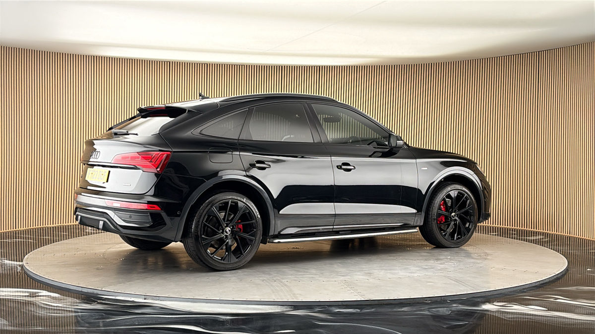 More views of Audi Q5