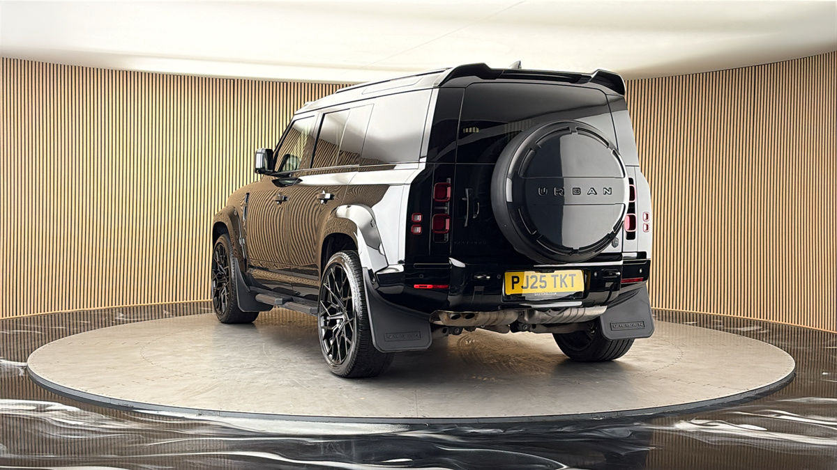 More views of Land Rover Defender 110
