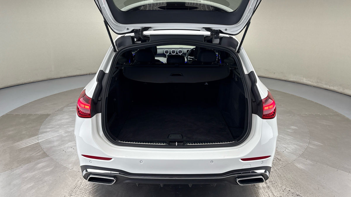 Mercedes-Benz C Class Image 11