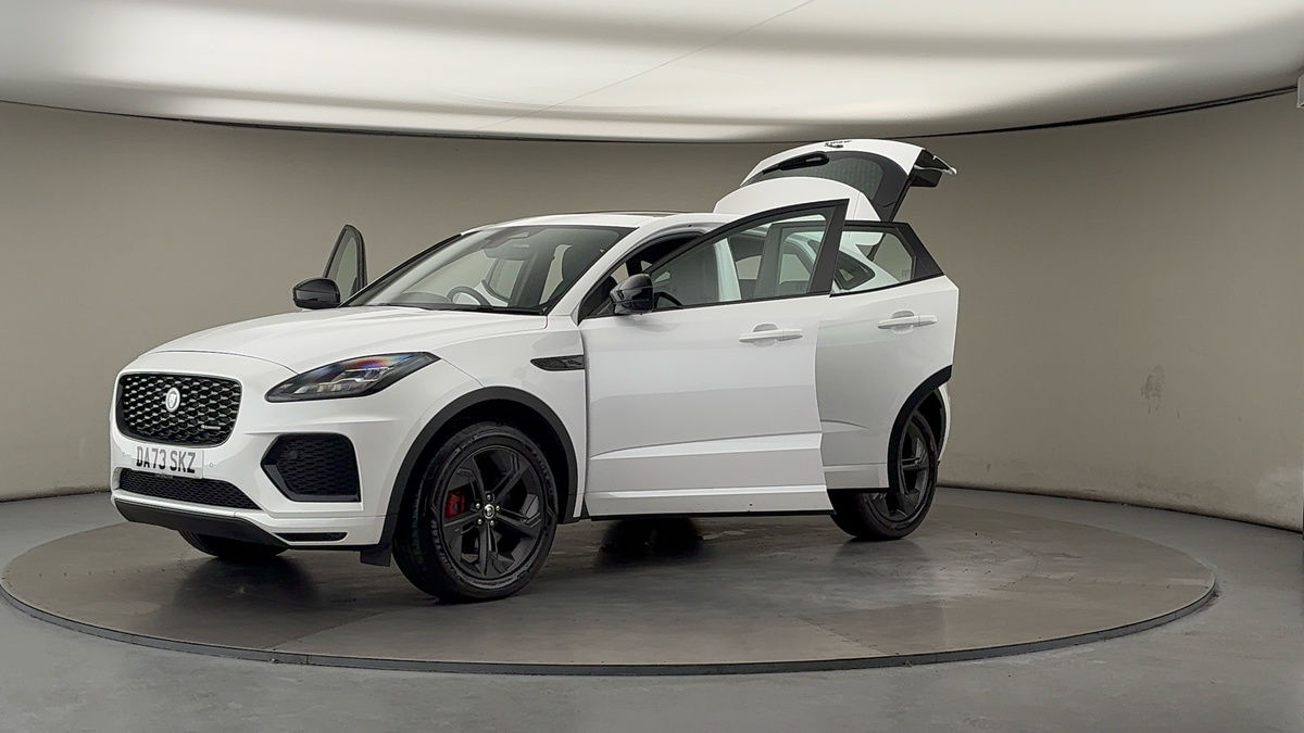 Jaguar E-PACE Image 43
