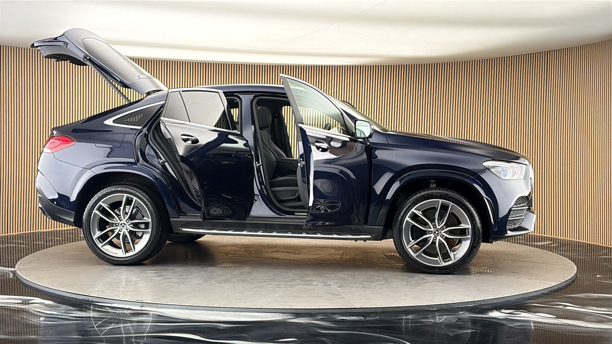 More views of Mercedes-Benz GLE
