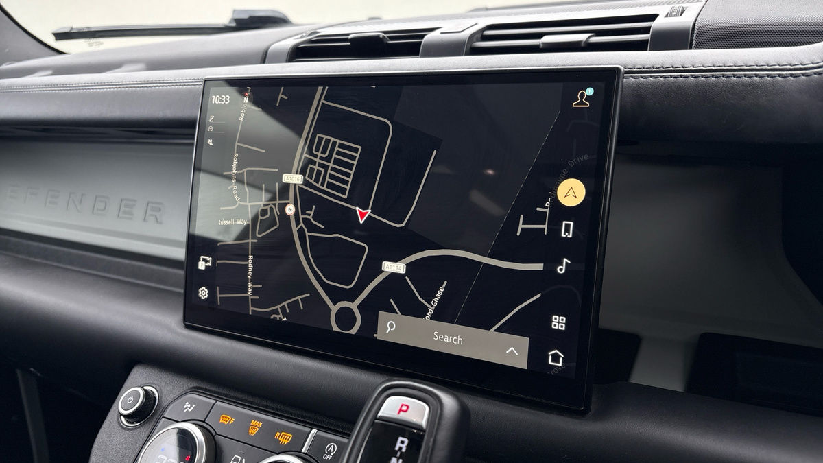 Land Rover Defender 90 Image 17