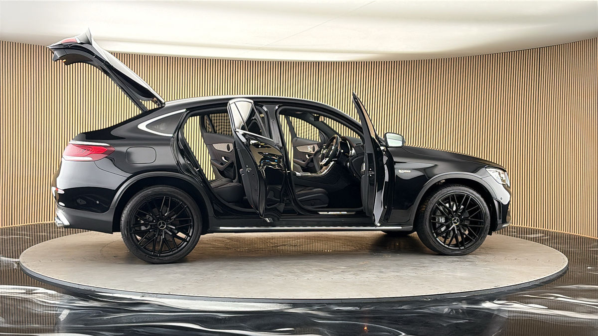 More views of Mercedes-Benz GLC