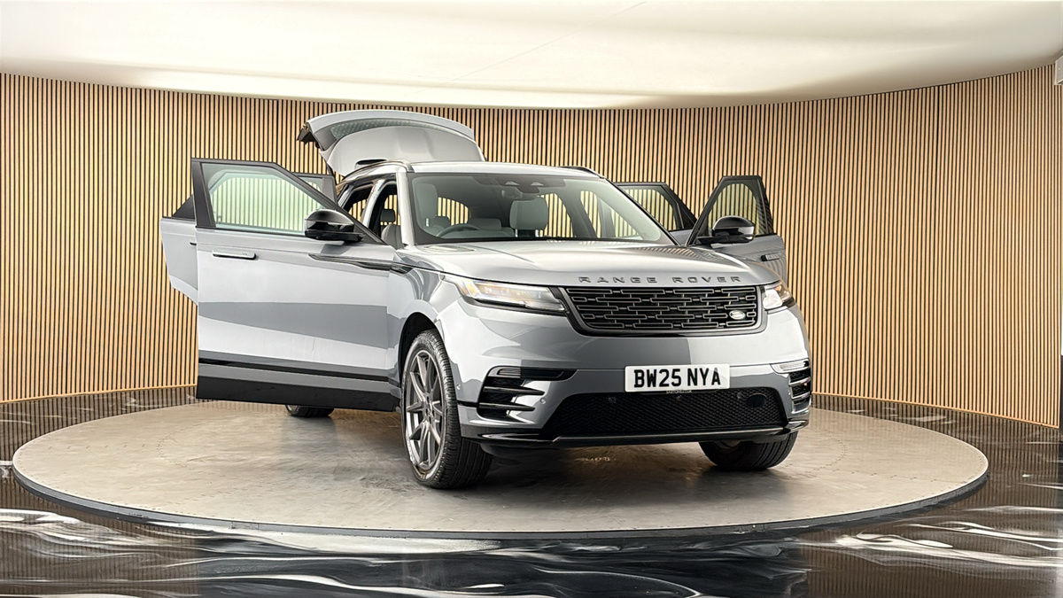 More views of Land Rover Range Rover Velar