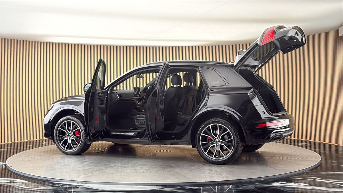 More views of Audi Q5