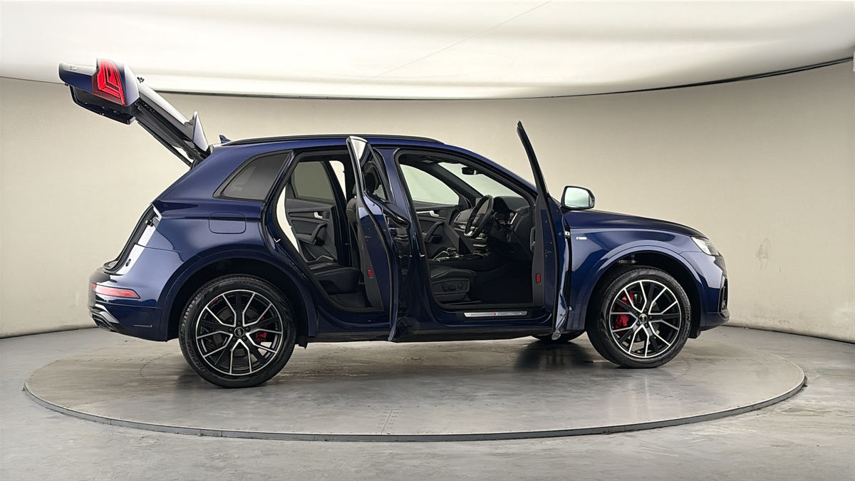 More views of Audi Q5