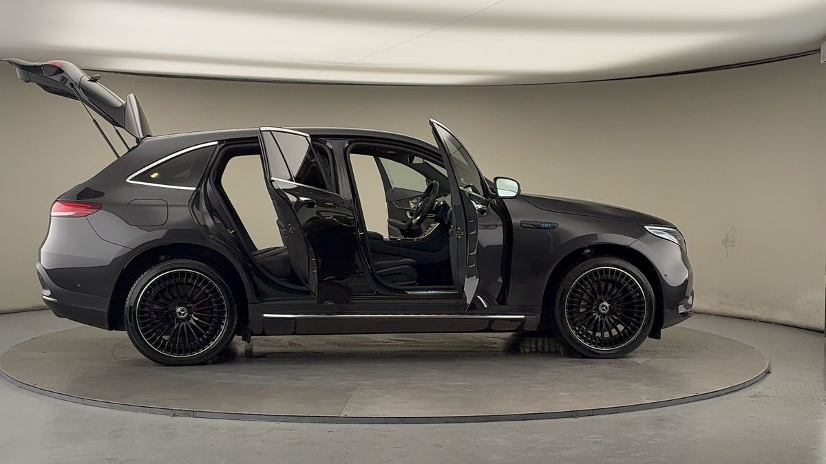 More views of Mercedes-Benz EQC