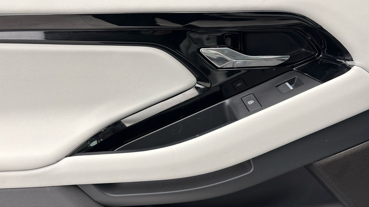 Land Rover Range Rover Evoque Image 19