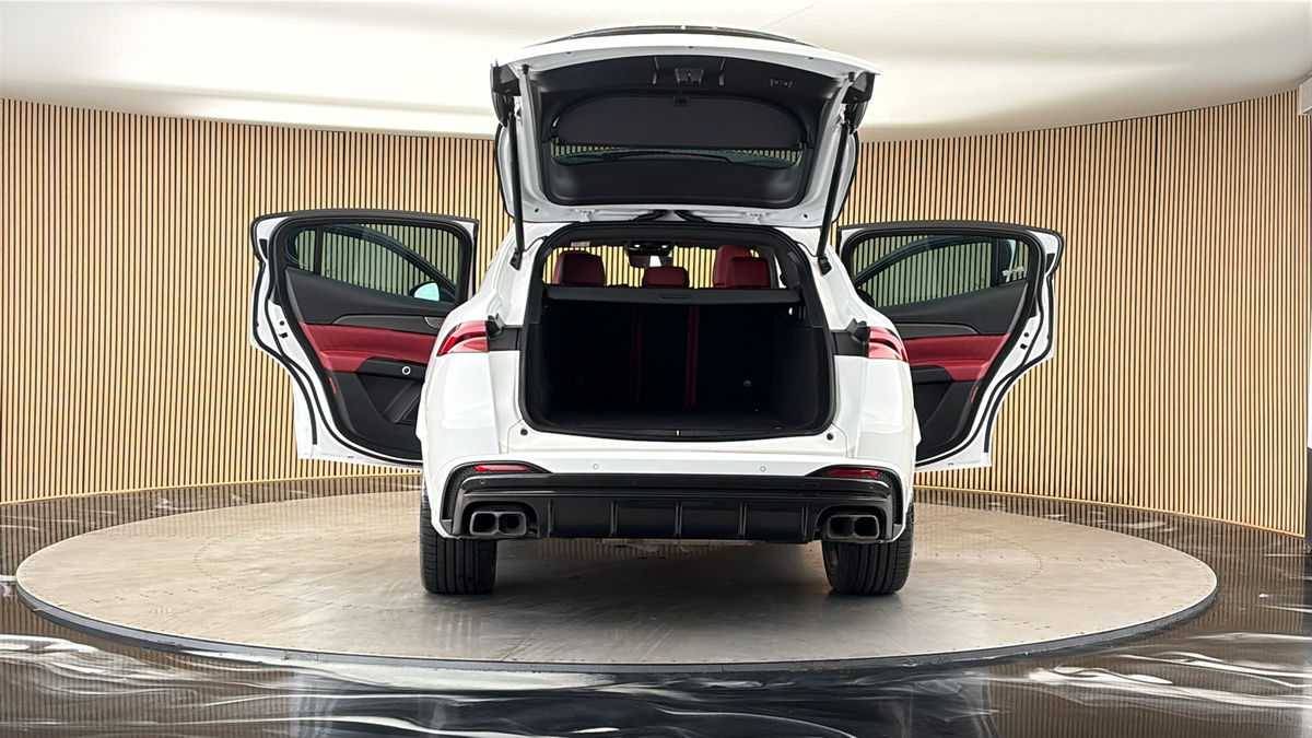 More views of Maserati Grecale