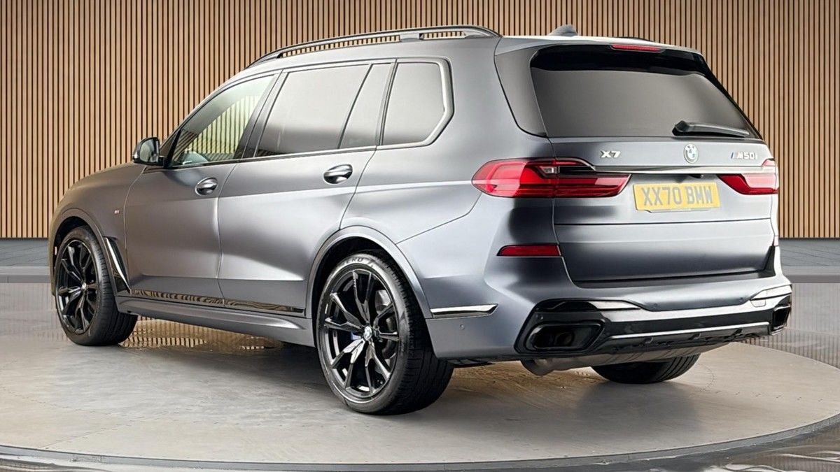 BMW X7 Image 2