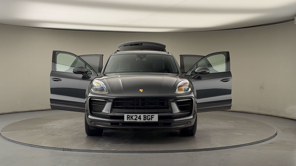 More views of Porsche Macan