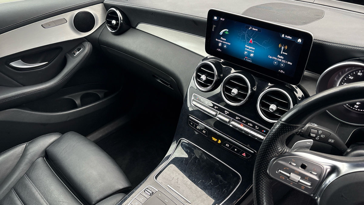 Mercedes-Benz GLC Image 18
