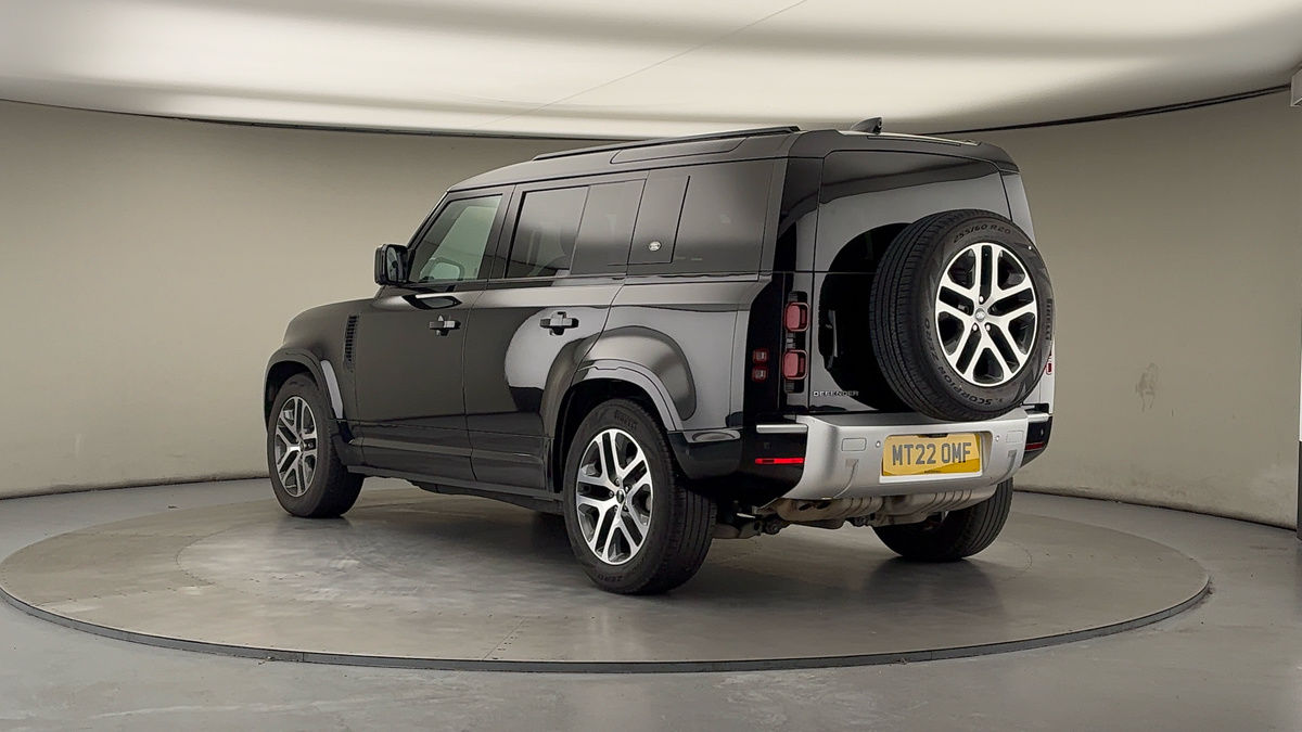 Land Rover Defender 110 Image 2