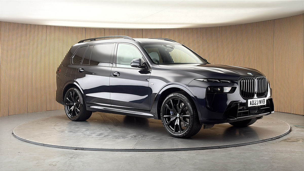 More views of BMW X7