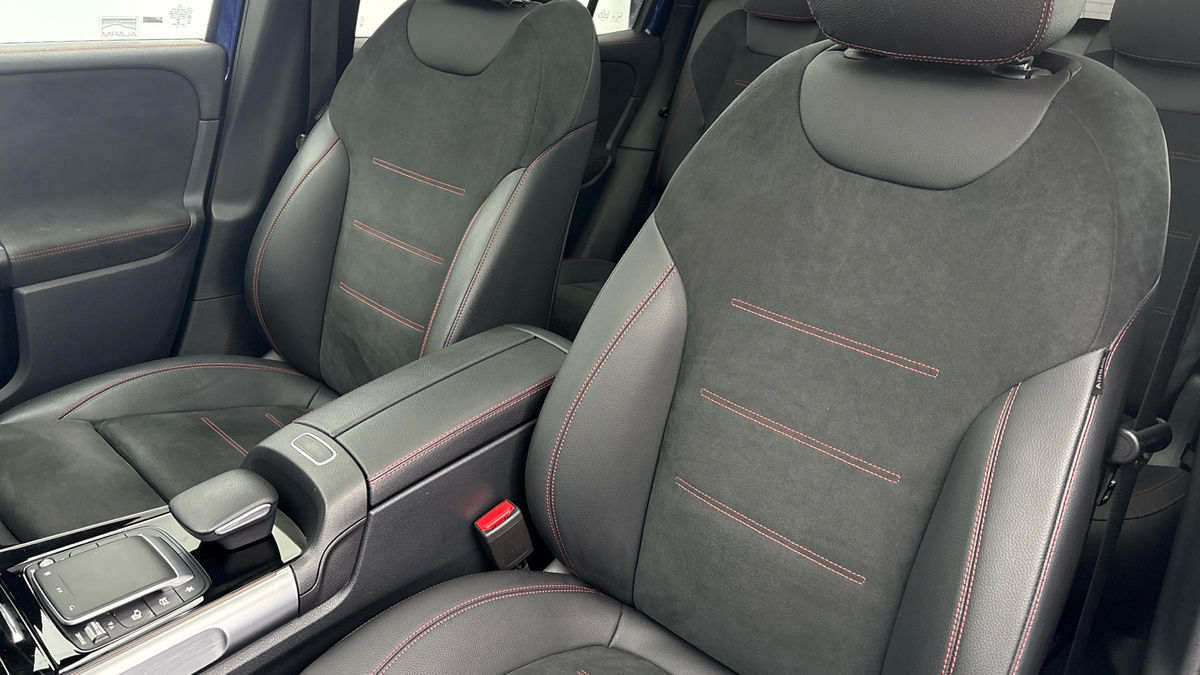 Mercedes-Benz GLB Image 7