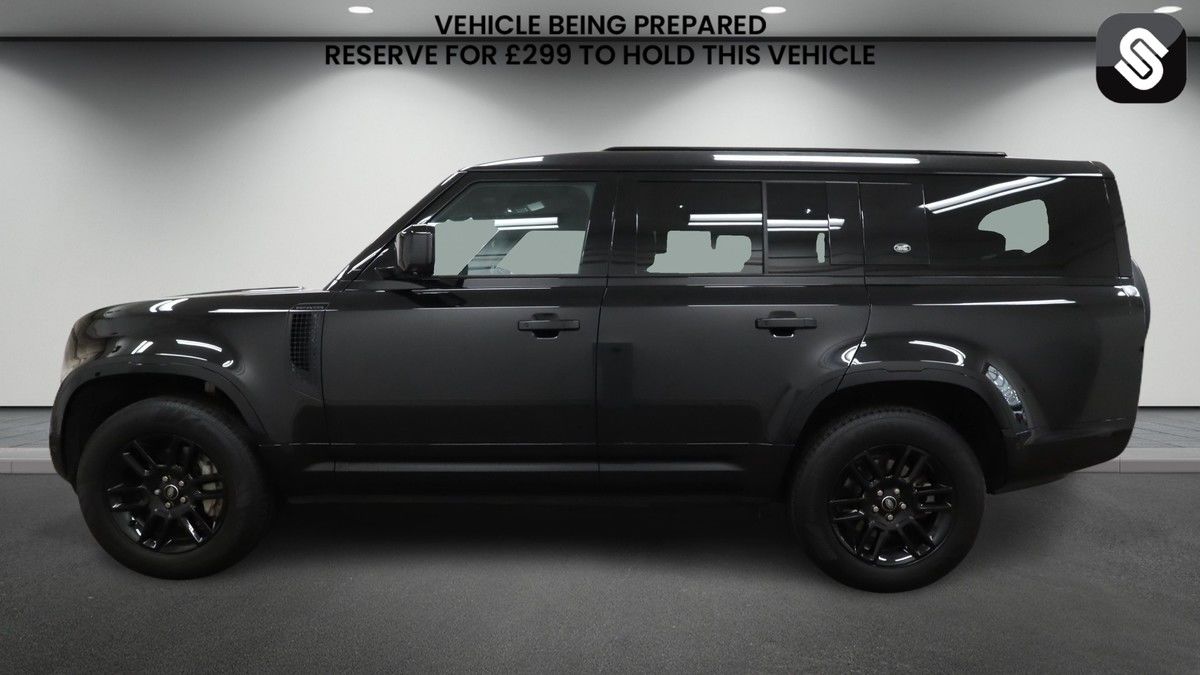 Land Rover Defender 130 Image 6
