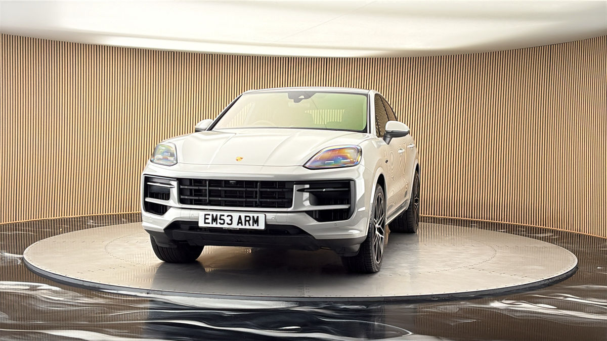 More views of Porsche Cayenne