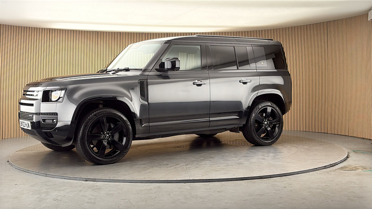 More views of Land Rover Defender 110