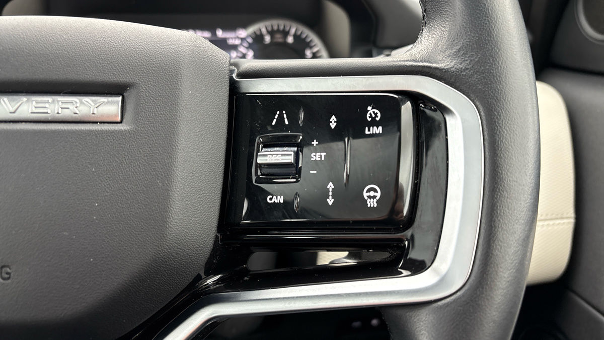 Land Rover Discovery Sport Image 14