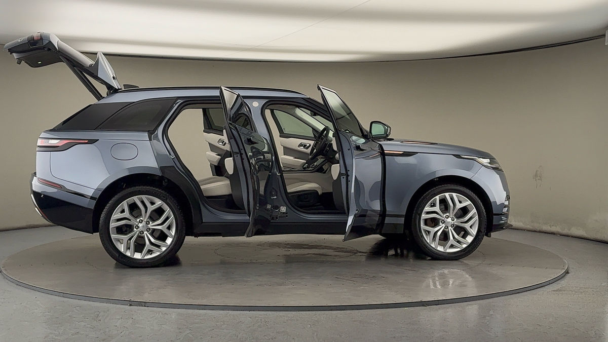 More views of Land Rover Range Rover Velar