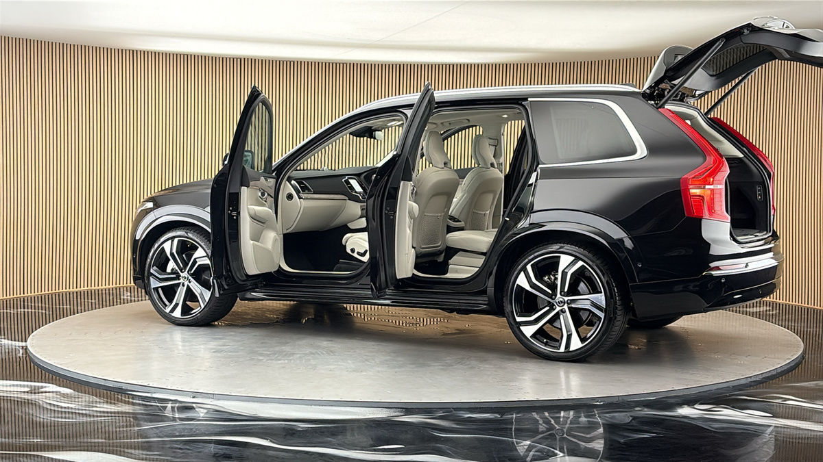 More views of Volvo XC90