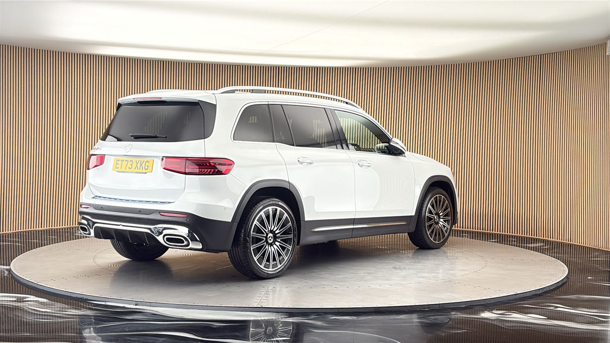 Mercedes-Benz GLB Image 21