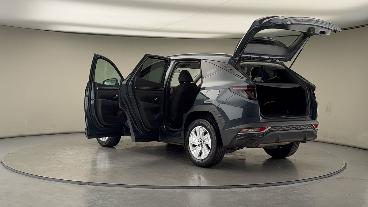 More views of Hyundai TUCSON