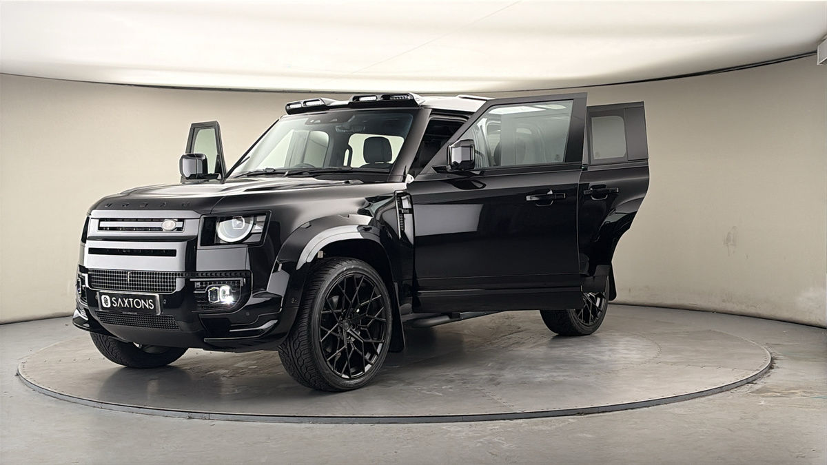 More views of Land Rover Defender 110