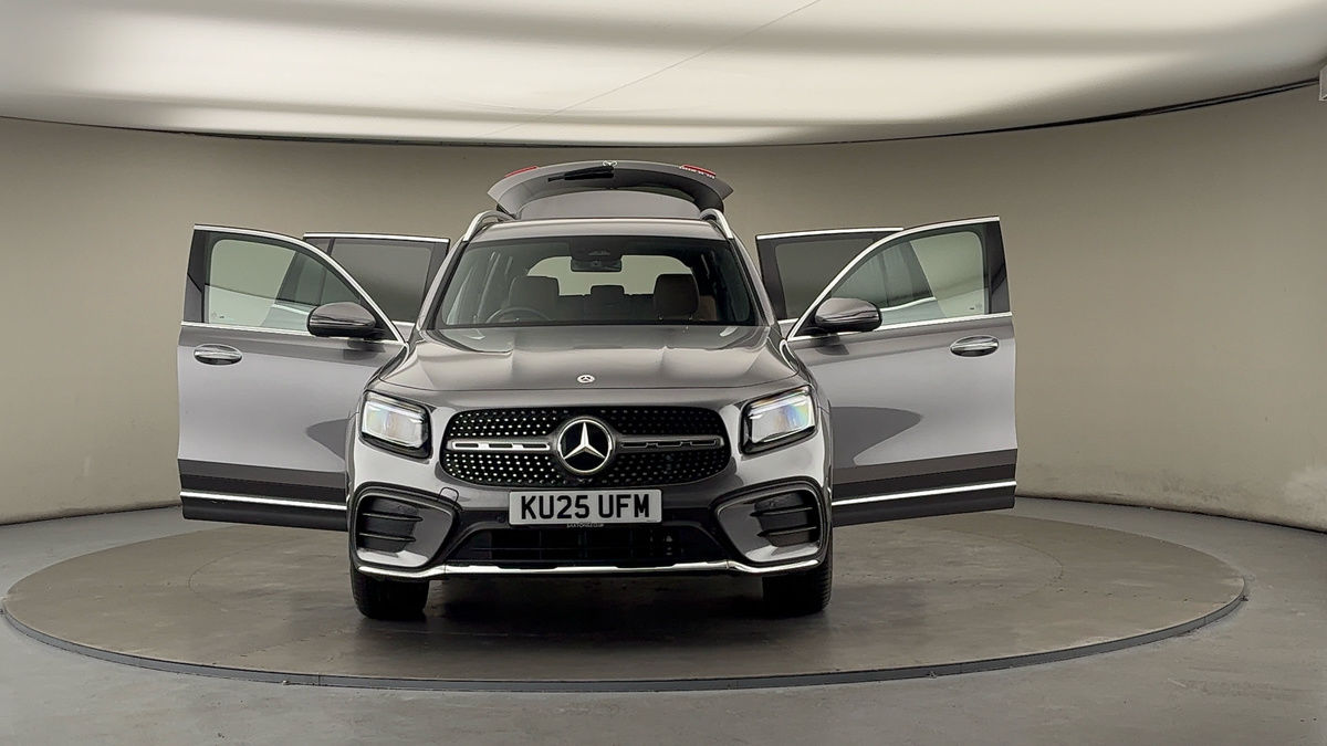 More views of Mercedes-Benz GLB