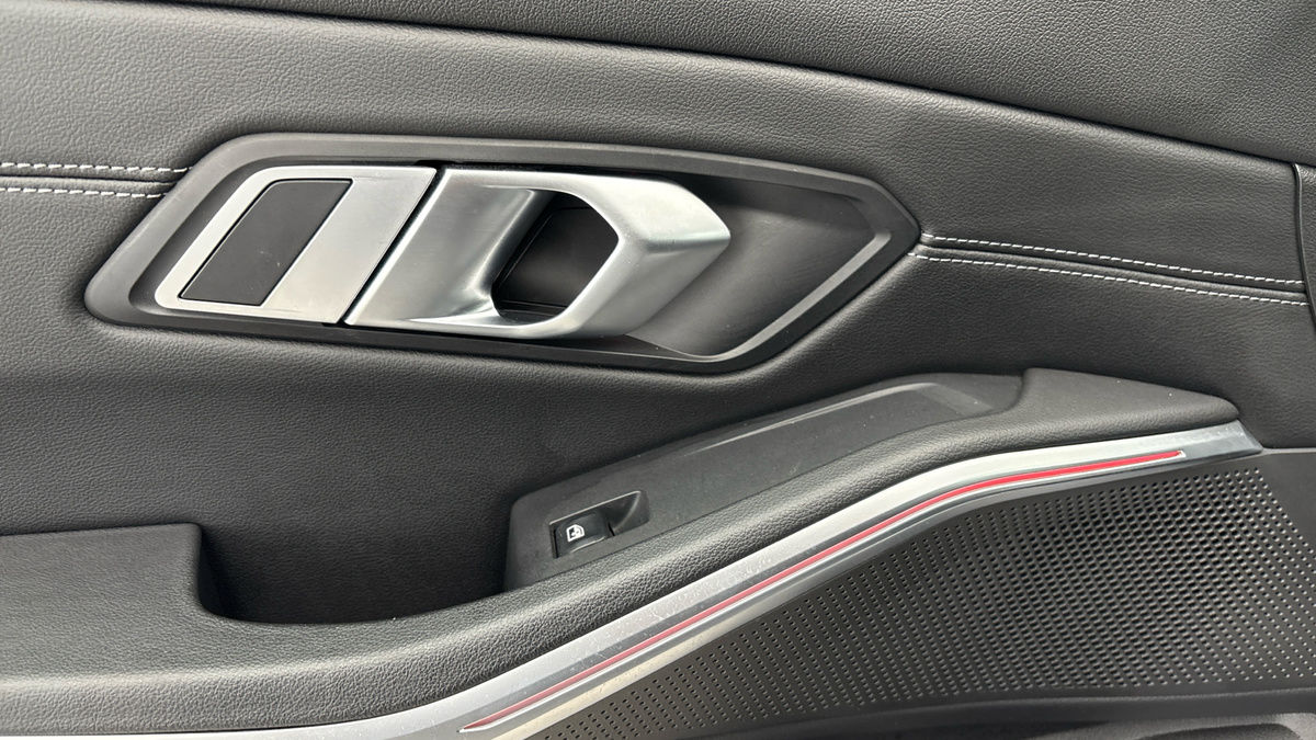 BMW 3 Series Image 19