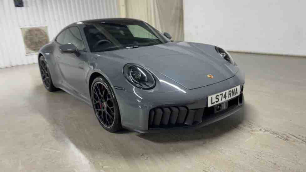 More views of Porsche 911
